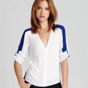 NEW BCBG MaxAzria Alaine Silky Tunic Style Long Sleeve Shirt, White Blue, Size L